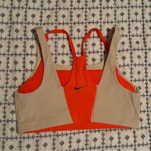 Nike dri-fit 2-toned sports bra